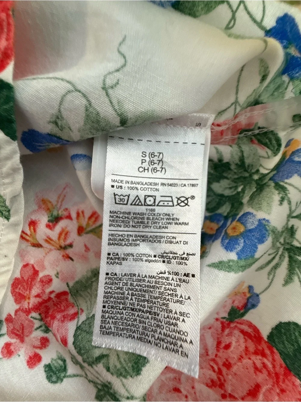 Old Navy kids White Floral Short-Sleeve Button-Up Shirt small